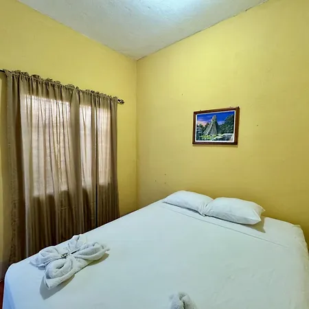 Hostal Los Girasoles By Hostal Inn Flores Exterior photo