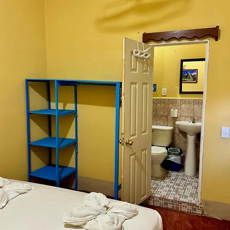 Hostal Los Girasoles By Hostal Inn Flores Exterior photo