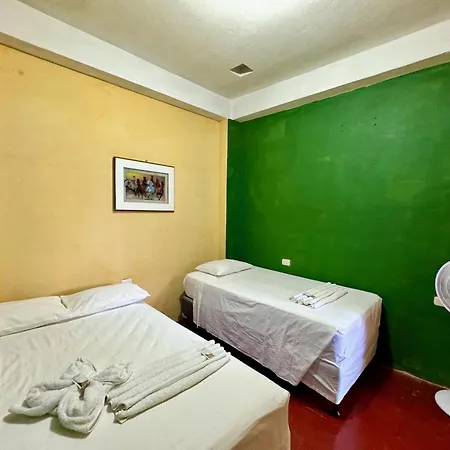 Hostal Los Girasoles By Hostal Inn Flores Exterior photo